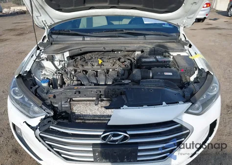 2017 Hyundai Elantra Value Edition z USA, uszkodzony, nr VIN 5NPD84LF4HH160589